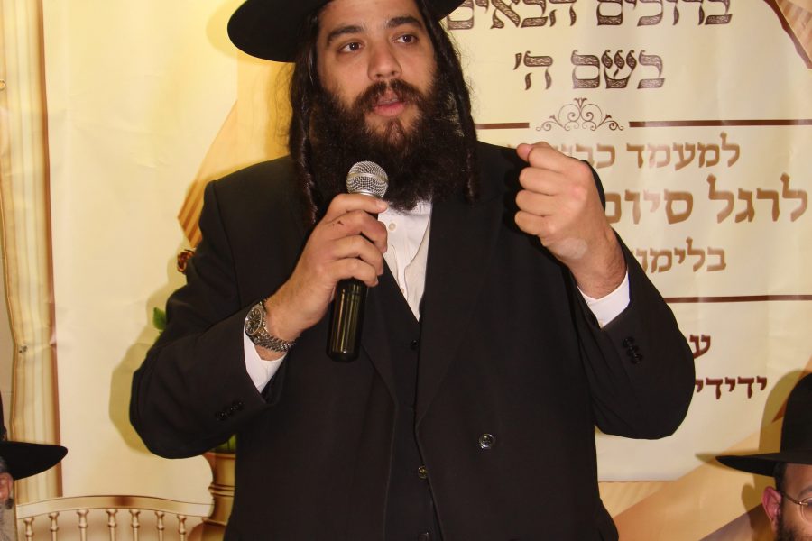 ראש העיר ישראל פרוש נואם בכינוס פורום ידידי המאורות באלעד | צילום איתמר קירשבוים