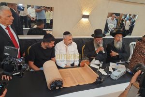 הכנסת ספר תורה לענ הבחור ישי גמליאל ראש העין אב תשפו (4)