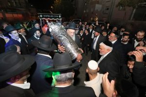 הכנסת ספר תורה משפחת נגר עץ חיים ביתר עילית צילום יעקב כהן (19)