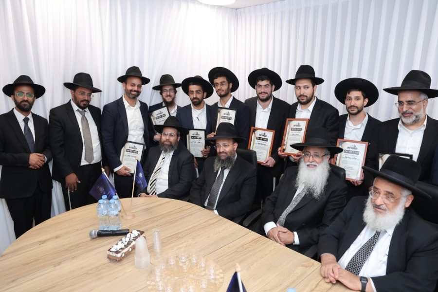 המאורות מעמד הכתרה יורה יורה טהרת המשפחה הרב ברוך עוקשי תמוז תשפו צילום נועם אליהו (35)