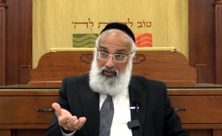 הרב ארז רמתי צילום מסך