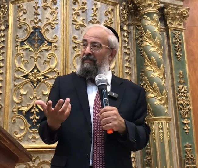 הרב-ינון-קלזאן-צילום-מסך-יוטיוב