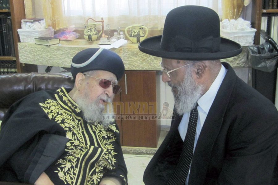 הרב משומר צובירי ספר עמודי עולם עם רבי עובדיה יוסף