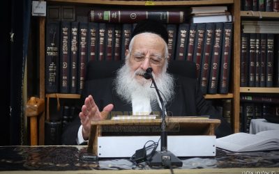 הרב פנחס קורח שיעור בבית מדרשו ליל שישי ה חשון תשפז צילום אלנתן אלוני (4)