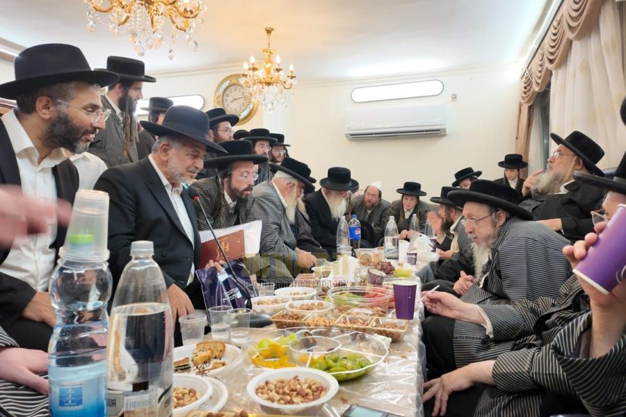 הרב שמעוני בצלאלי בניחום אבלים על פטירת הרבנית אסתר פריש תשרי תשפז (6)