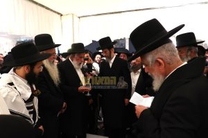 חתונת בן הרב אלמוג שלמה אכלופי בת הרב משה רצאבי אב תשפו צילום שפה (2)