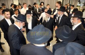 חתונת בן הרב יששכר קאפח עם בת הרב יואל חמדי נכדת הרב חיים מגורי אדר תשפו צילום אלנתן אלוני (57)