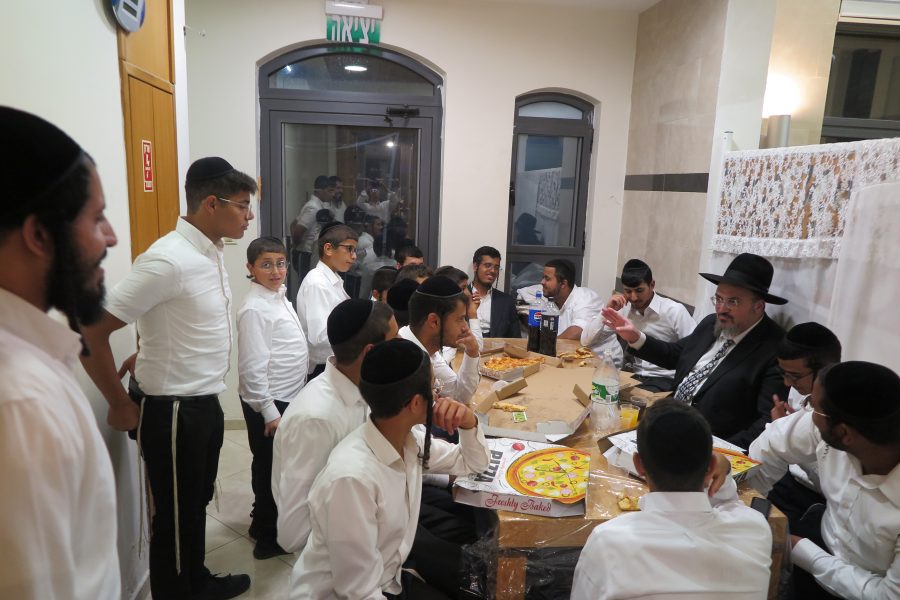 מלווה מלכה יד יחיאל יונה הרב עזריאל צדוק (3)