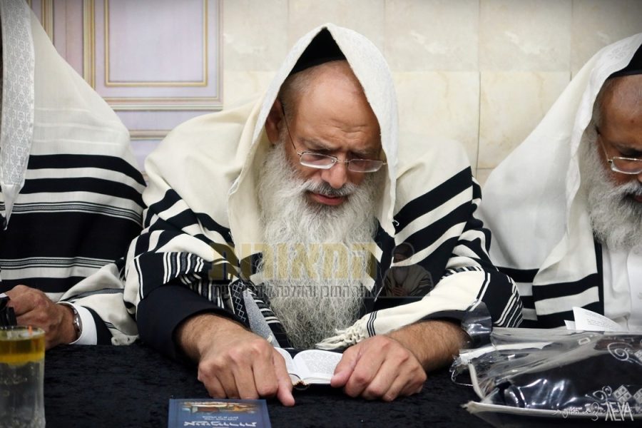 הגר"ח צדוק שליט"א במסע רבני המאורות לעמוקה, צפת ומירון - ליל כ"ו אלול תשפ"ה | צילום: אלנתן אלוני