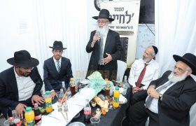 מעמד לחיים הוצאת ספר מאורי דעה הרב עזרא ארצי בית המאורות בב תמוז תשפו צילום נועם אליהו (53)