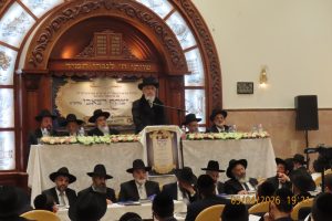 סיום השס והקבלת פני רבו הרב יצחק רצאבי הרב חיים מגורי נתיבות פסח תשפו (1)