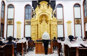 אשמורות בישיבת 'נזר ישראל' - מודיעין עילית, אלול תשפ"ה | צילום: יהודה פולק