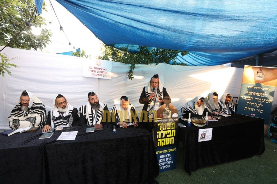 מעמד התפילה המרכזי בציון הצדיק מעגור אשתקד | צילום יעקב כהן