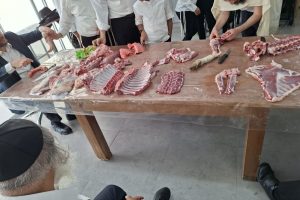 שחיטת חולין הרב גולן גיאת (1)