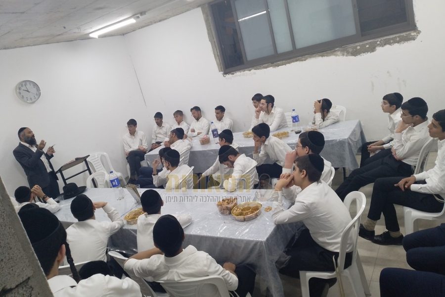 שיעור-הרב-אביהוא-עוזרי-ישיבת-בין-הזמנים-מאירים-עטרת-אלעזר-מודיעין-עילית-ניסן-תשפה-6