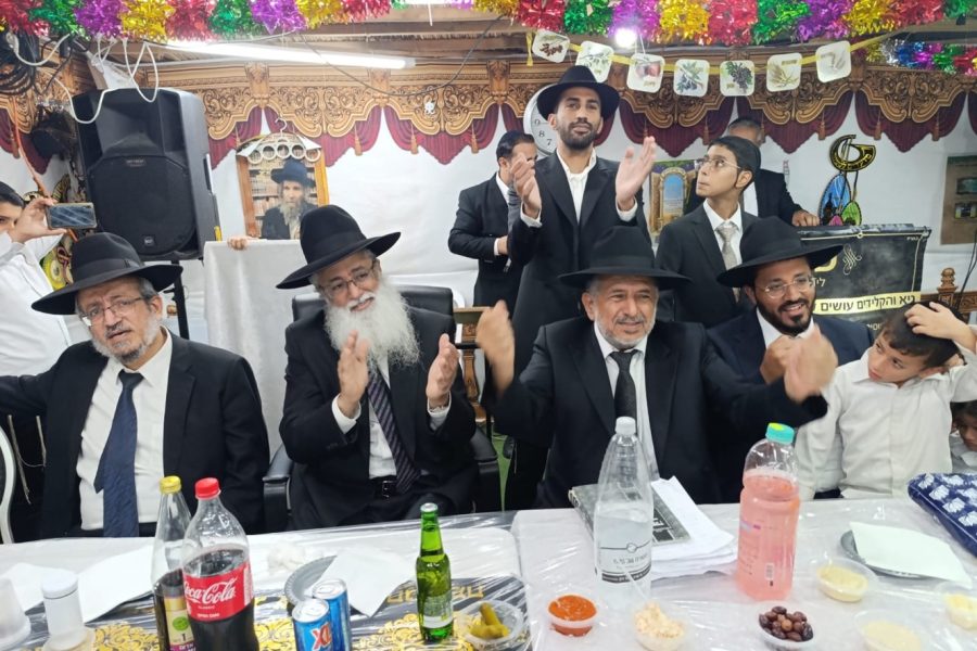 שמחת בית השואבה סוכת המאורות הרב שמעוני בצלאלי הרב יהורם יפת מוצש חוהמ תשפו (60)